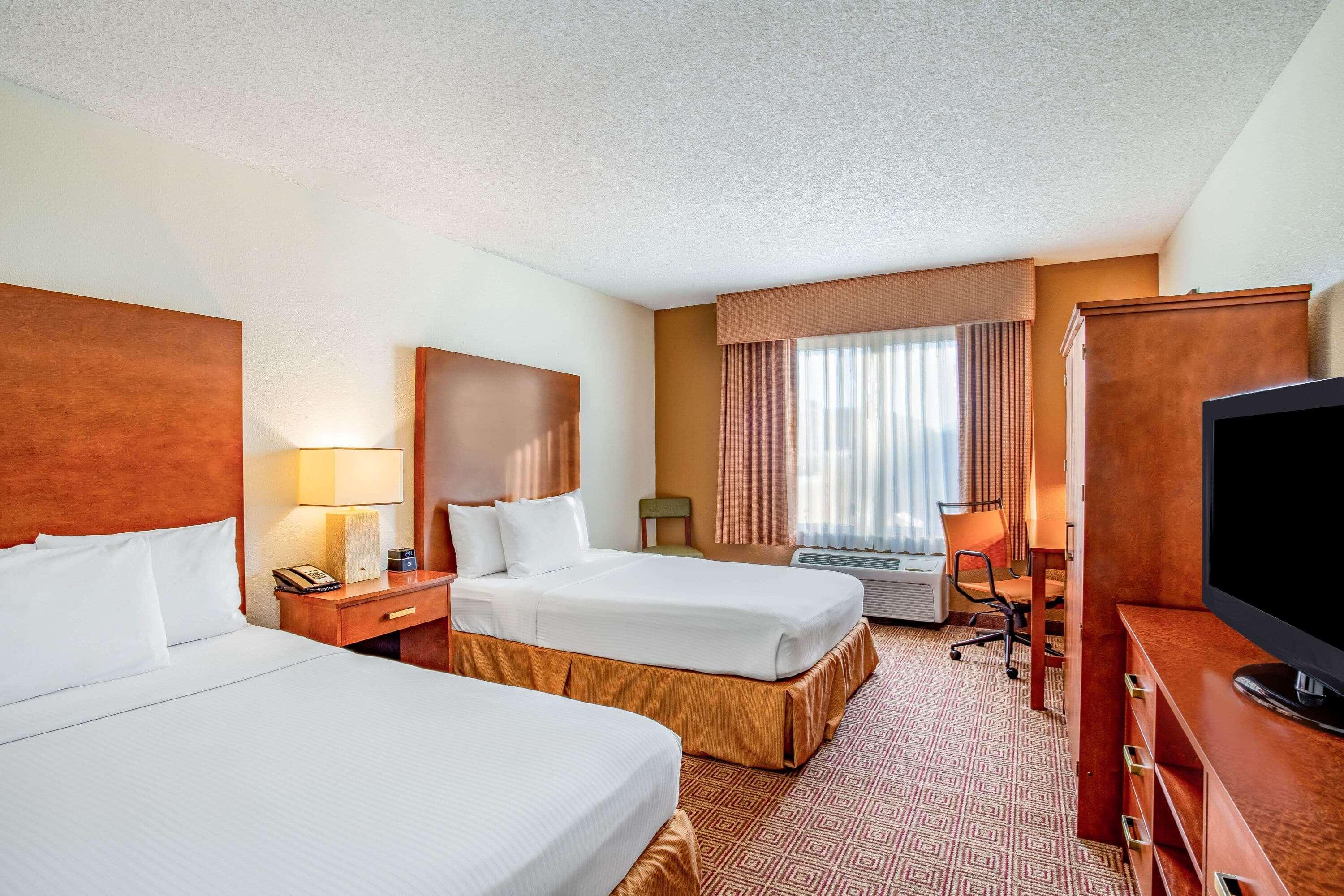 Hotel La Quinta By Wyndham Danbury Esterno foto