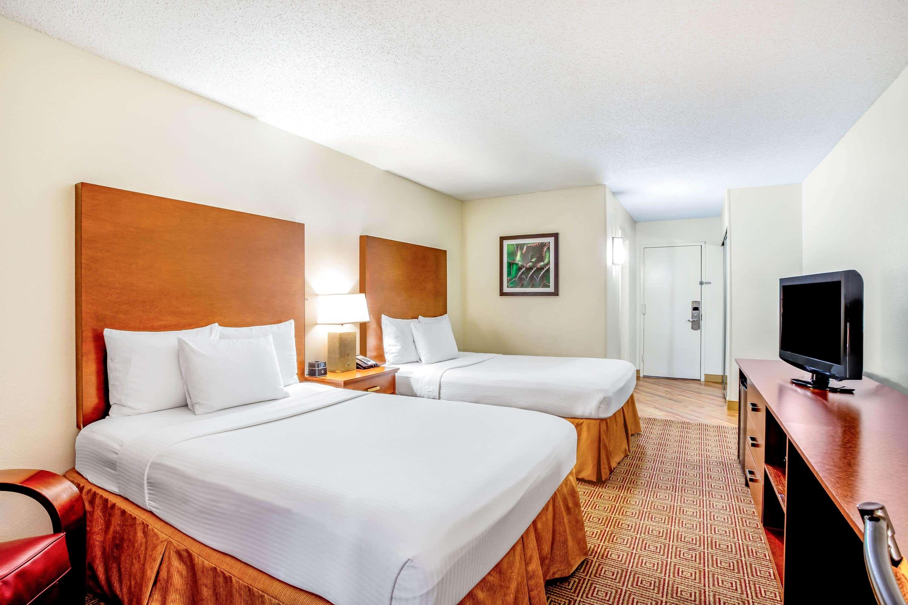 Hotel La Quinta By Wyndham Danbury Esterno foto