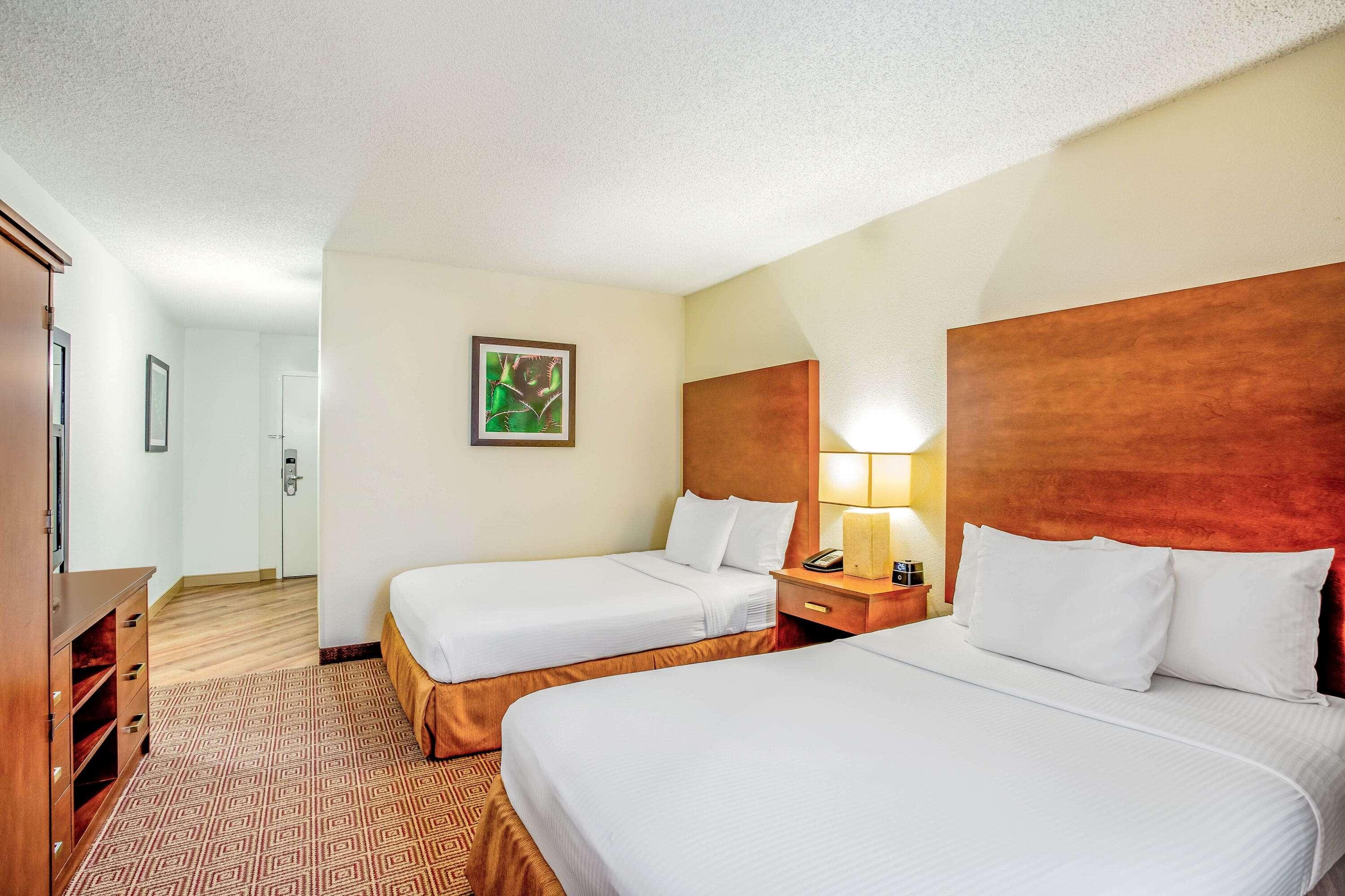 Hotel La Quinta By Wyndham Danbury Esterno foto