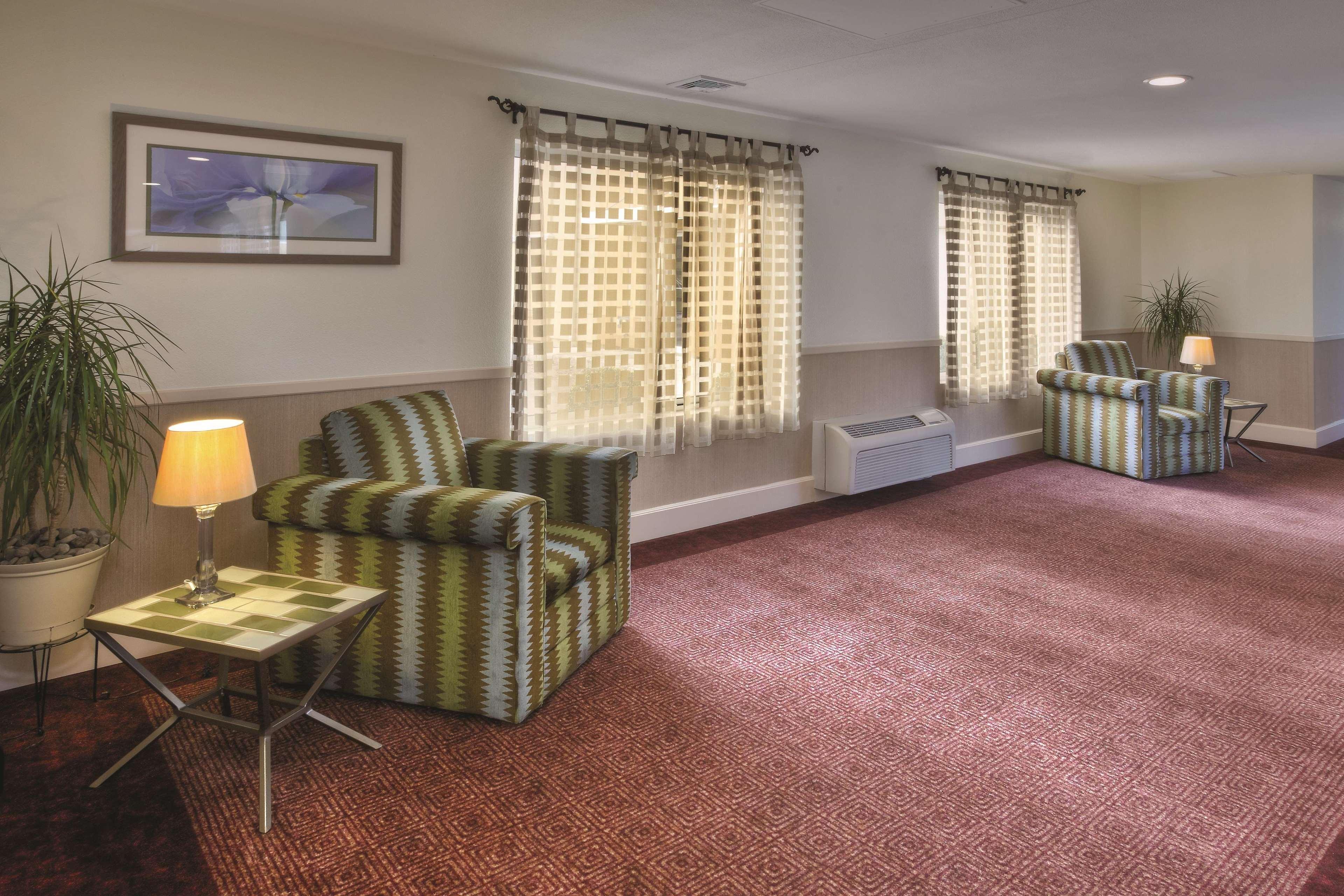 Hotel La Quinta By Wyndham Danbury Esterno foto