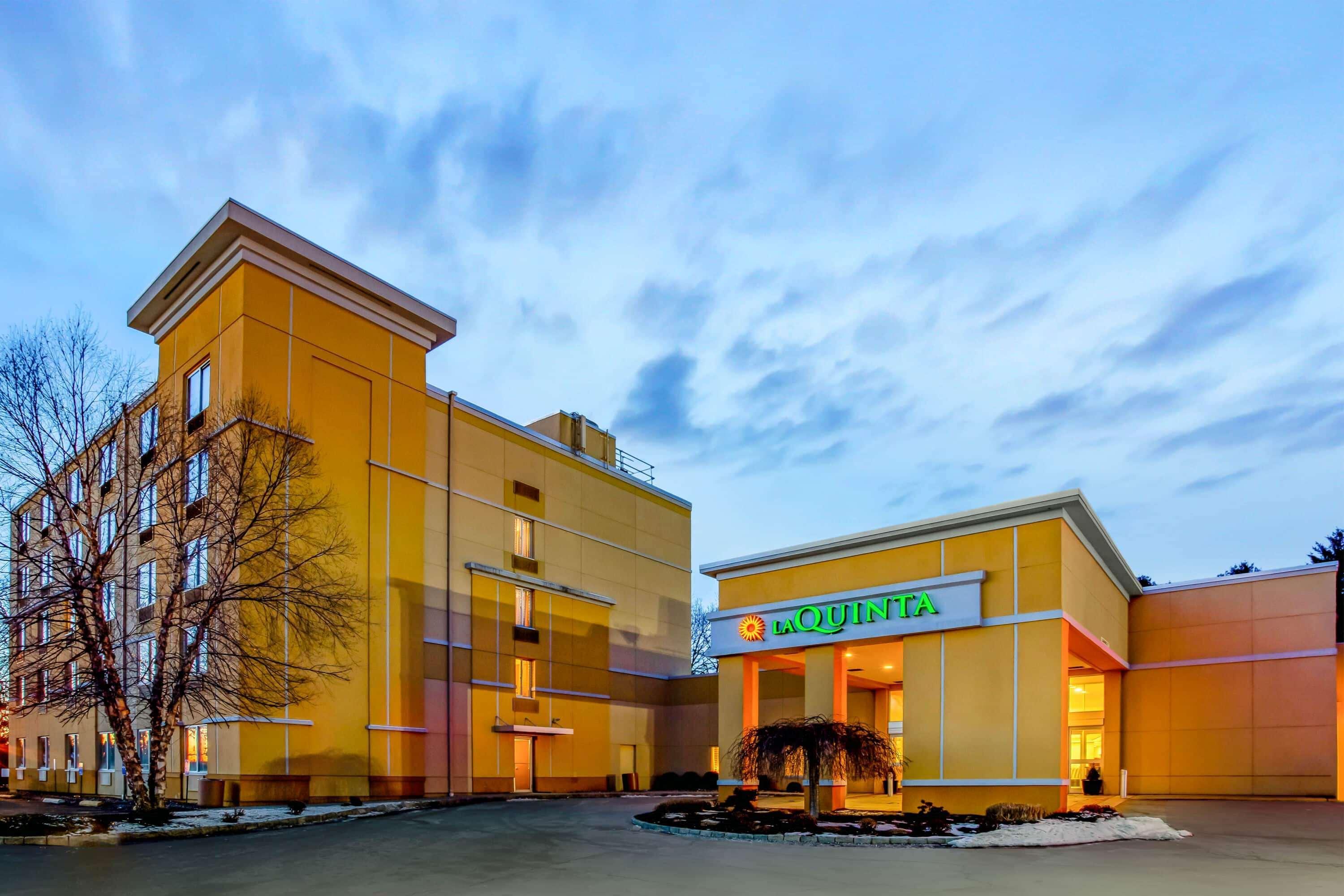 Hotel La Quinta By Wyndham Danbury Esterno foto