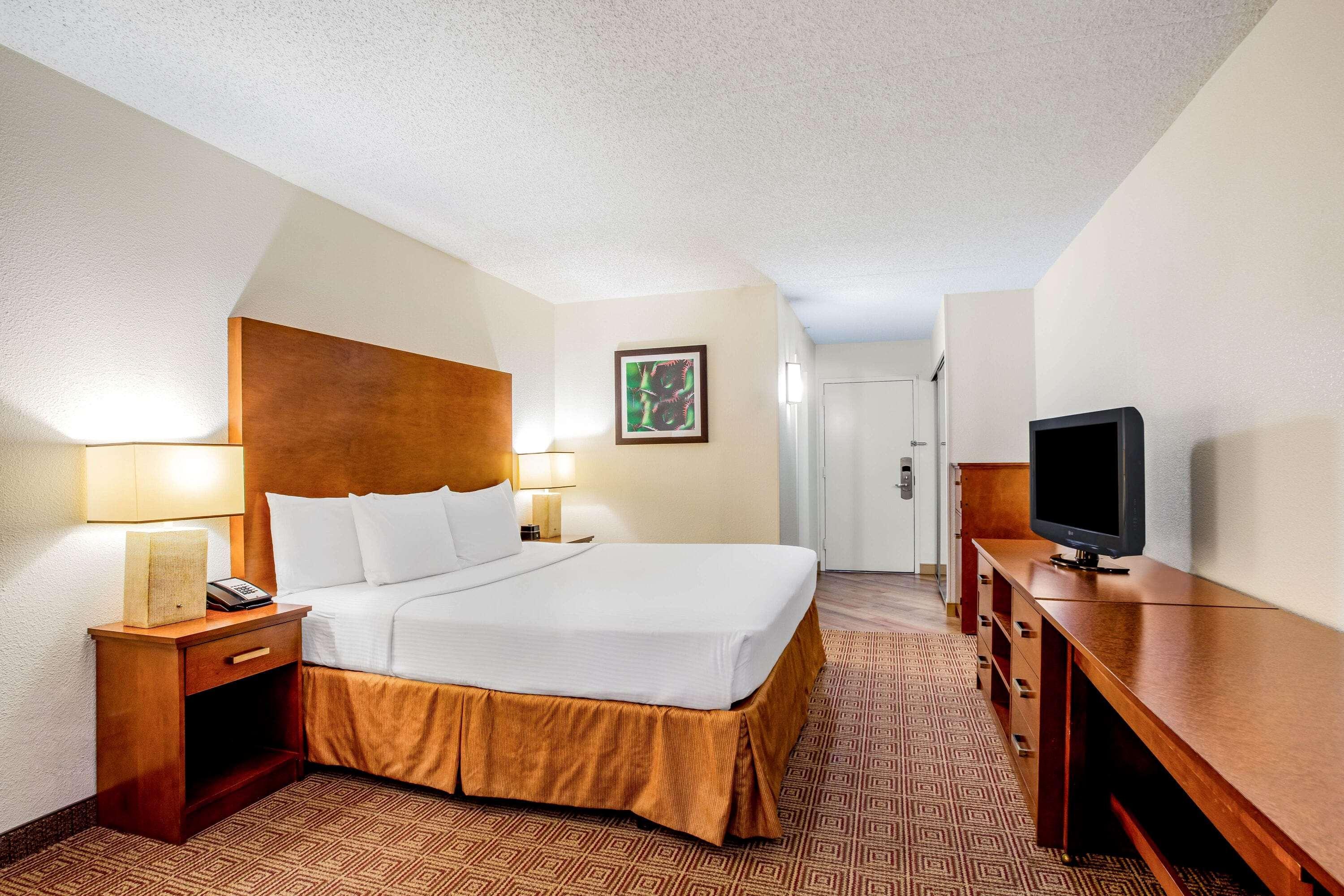 Hotel La Quinta By Wyndham Danbury Esterno foto
